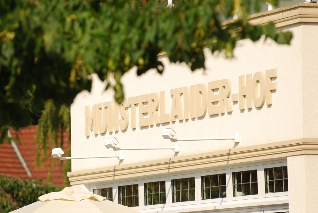 Muensterlaender Hof Hotel คลอปเพนบวร์ก ภายนอก รูปภาพ